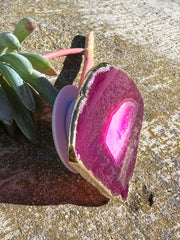 Pink Agate pop socket (popsocket) for use with iphone, androids, ipads, smartphones and other small tecnical devices. Used for easy grip of electronics as well as a beautiful phone accessory. It is an attachment that easily tapes onto the back of the device and pops in and out as needed for use. These agate slices are natural and pure agate stones imported from Brazil of the highest quality and beautifylly gold dipped on the rim.