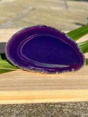 Purple Agate pop socket (popsocket) for use with iphone, androids, ipads, smartphones and other small tecnical devices. Used for easy grip of electronics as well as a beautiful phone accessory. It is an attachment that easily tapes onto the back of the device and pops in and out as needed for use. These agate slices are natural and pure agate stones imported from Brazil of the highest quality and beautifylly gold dipped on the rim.