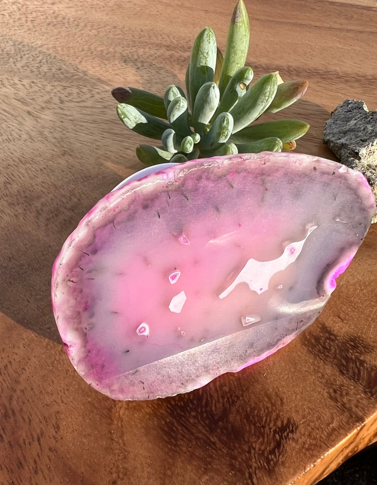 Pink Agate pop socket (popsocket) for use with iphone, androids, ipads, smartphones and other small tecnical devices. Used for easy grip of electronics as well as a beautiful phone accessory. It is an attachment that easily tapes onto the back of the device and pops in and out as needed for use. These agate slices are natural and pure agate stones imported from Brazil of the highest quality with it&