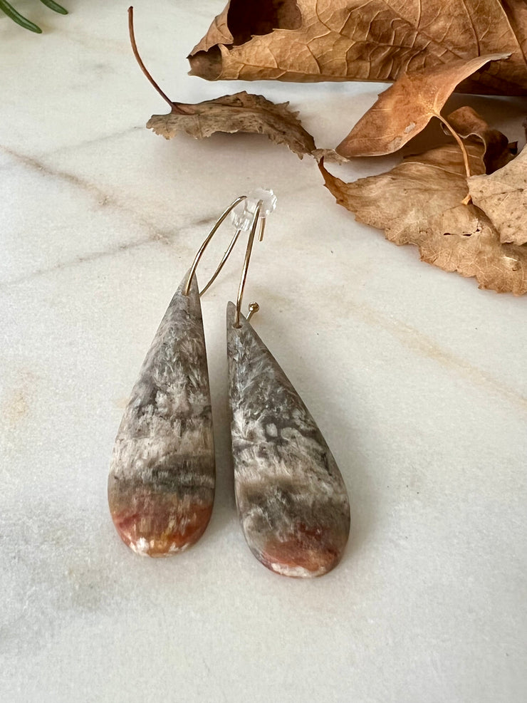 Plum Agate stone hoop earrings. Each stone has a unique natural patten and varies in color. These stones are about 2.5cm to 3.5 cm long and are very light, which makes them easy to wear. Every set of earrings are paired with hoops to match, please see main page for specifics.